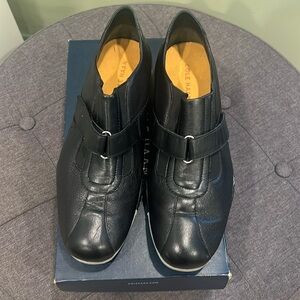 COLE HAAN air strap shoes!